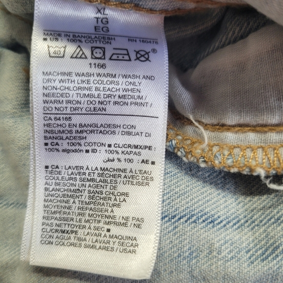 Old Navy Womens Distressed Denim Jacket Size XL - Picture 5 of 7